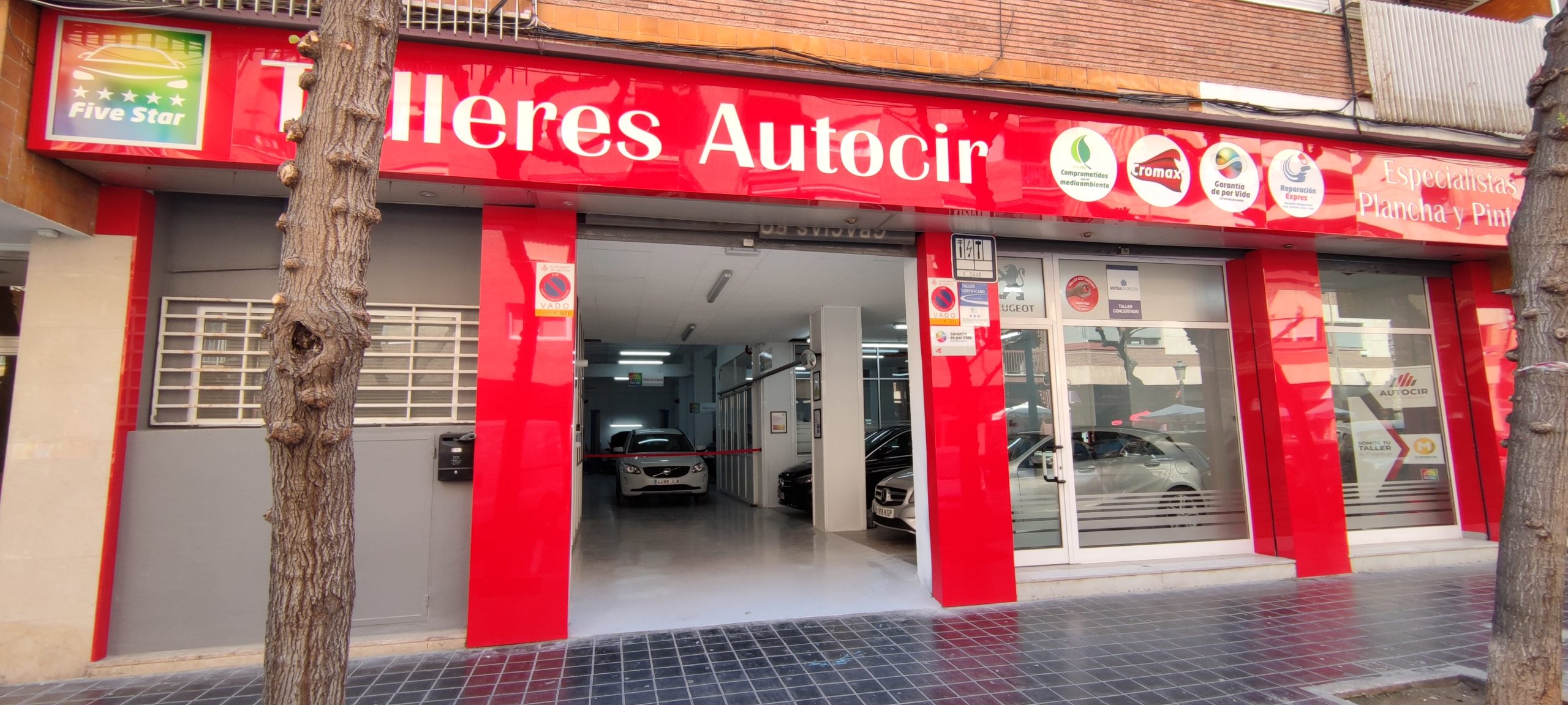 Exterior talleres Autocir nueva ubicación en Valencia
